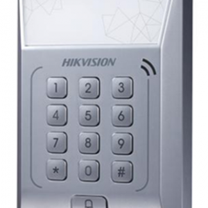 Control de acceso standalone con botonera y lector proximidad.